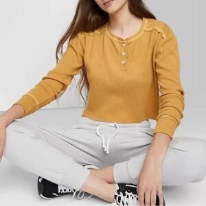 Wild fable‎ thermal Cropped Long sleeve yellow Mustard Size Large Runs Small